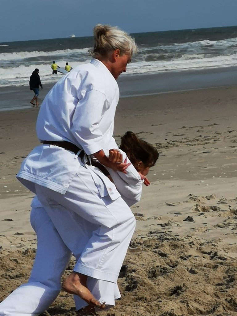 Strandtraining bei Holland Shotokan 2021 – Foto 6